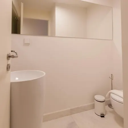 Flh Augusta's Arch Bright Flat